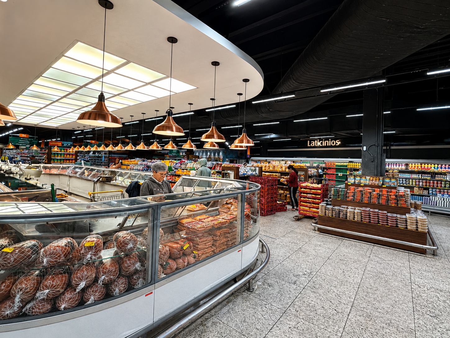Interior de supermercado; sindicato orienta comércio sobre funcionamento nos domingos de eleição